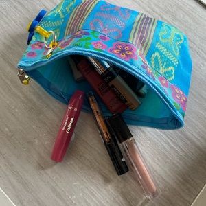 Cosmetic bag